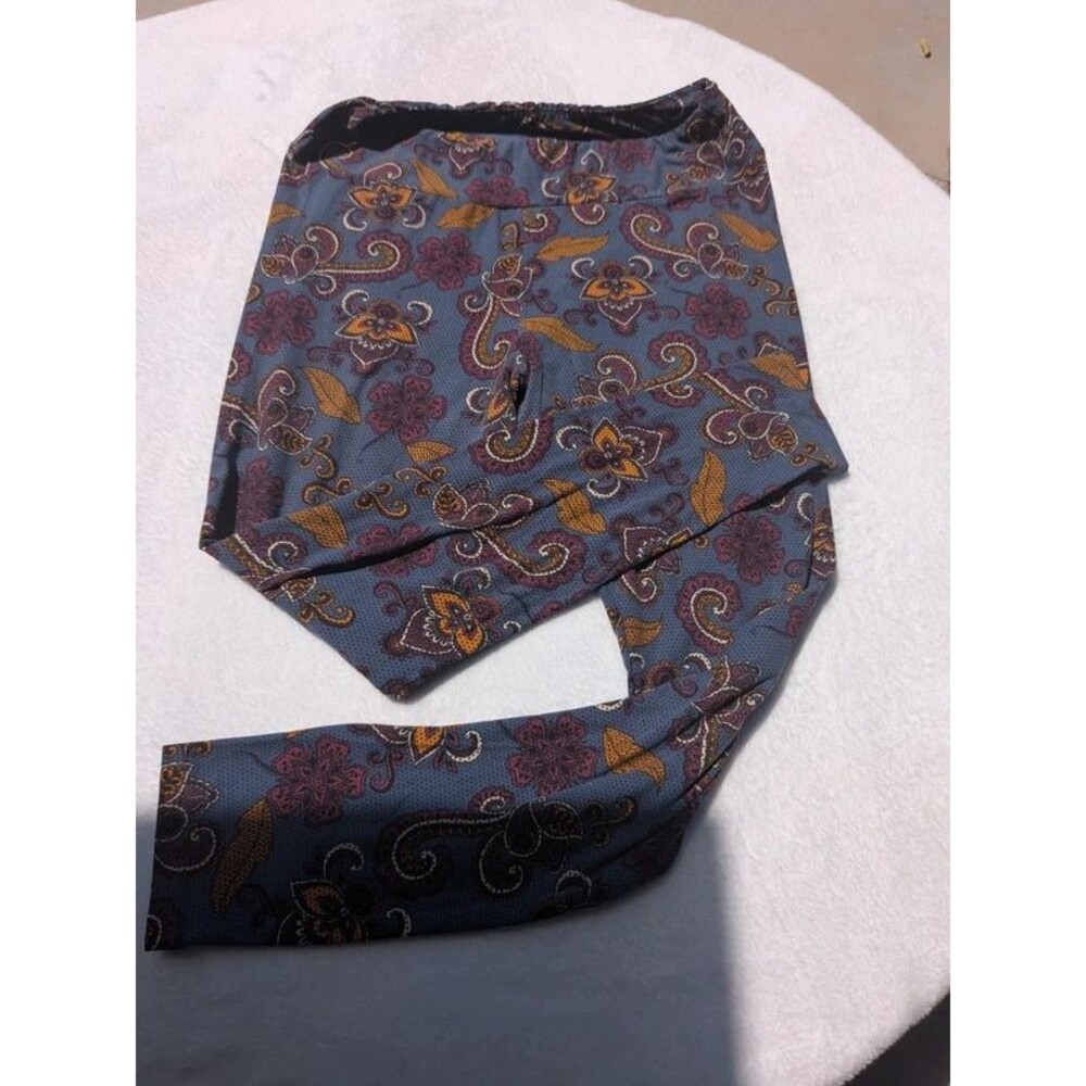 LuLaRoe Tall & Curvy Floral Paisley Leggings